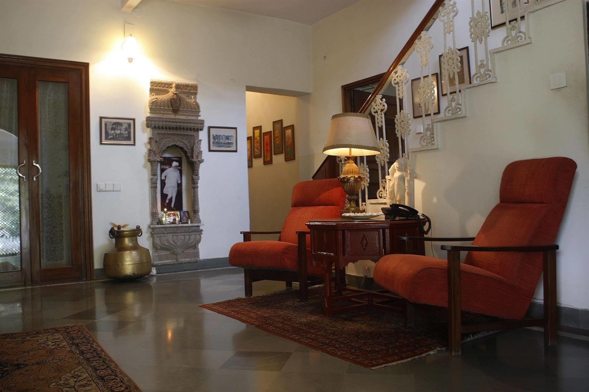 ホテル Barwara Kothi ジャイプール エクステリア 写真